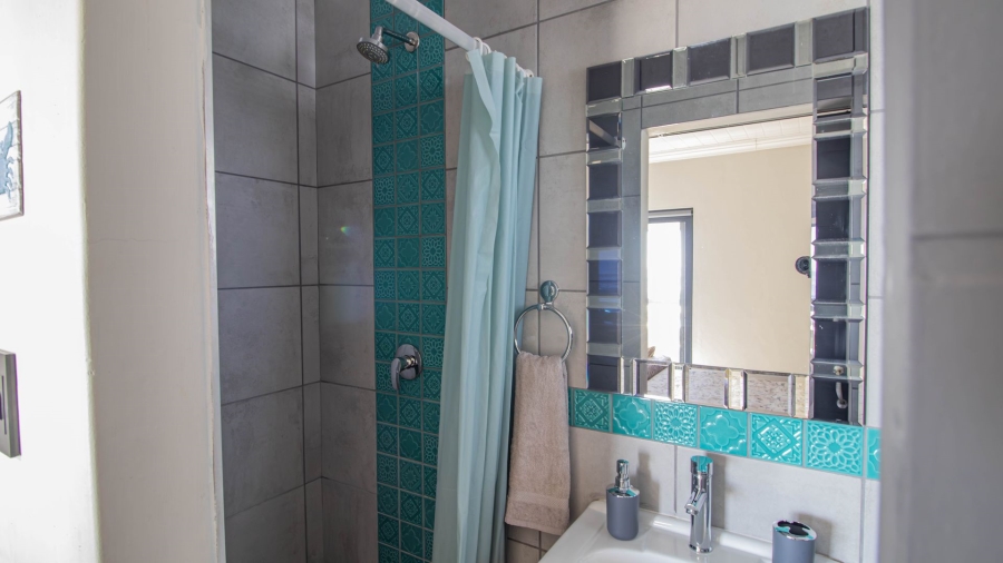 5 Bedroom Property for Sale in Sandy Point Beach Estate Western Cape